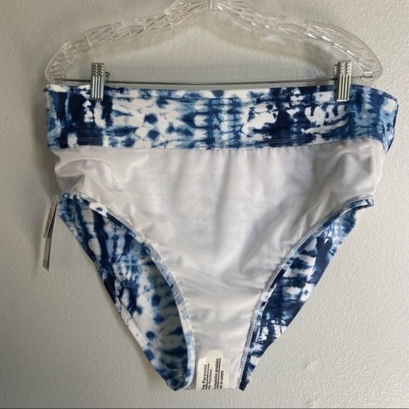 Time and Tru High Waist Bikini Bottom - Picture 5 of 9